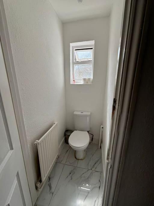 East 2 Bedroom Flat Apartment London