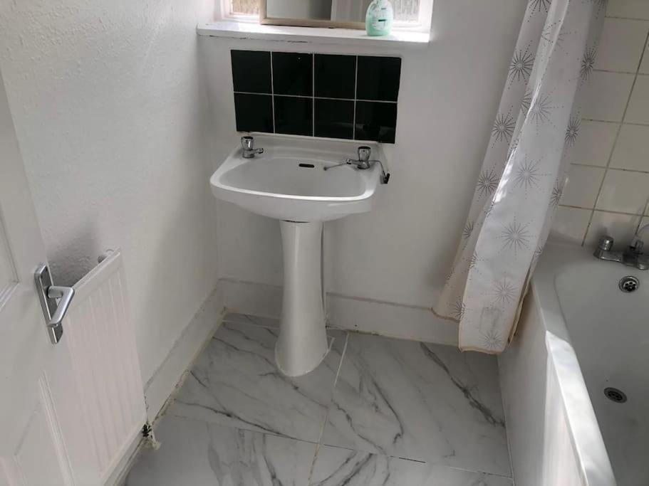 Apartment East 2 Bedroom Flat London