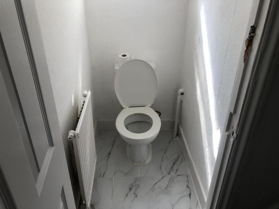 East 2 Bedroom Flat Apartment